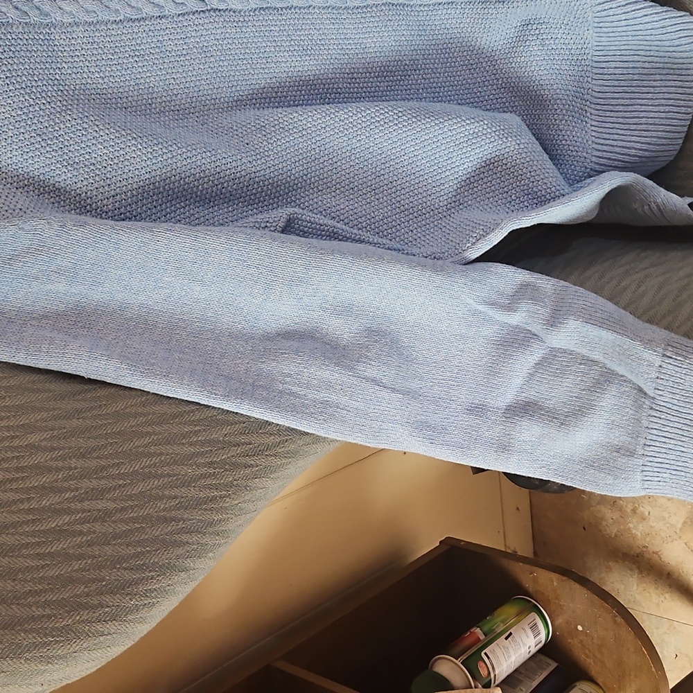 Blue Sweater - Picture 4 of 5